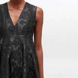 GANNI A1030151 Satin Cloque V-neck Long kjole - sort
