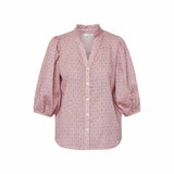 pige i lyserød skjorte købt i HAUSFRAU