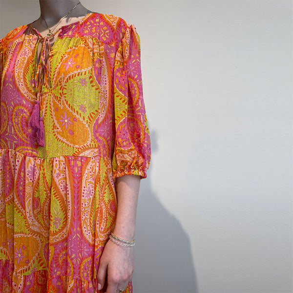 PARIS Karla kjole - gul/pink/orange print