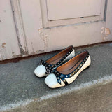 Hvide Ganni ballerina sko med nitter