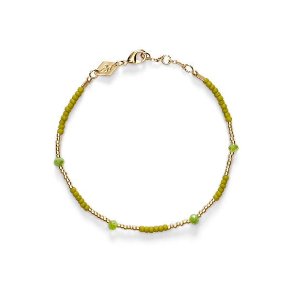 ANNI LU Clemence armbånd - gyldne og lime grønne perler