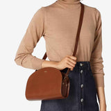 A.P.C. Demi-Lune taske - noisette brun