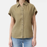 Kortærmet skjorte i støv grøn fra Closed