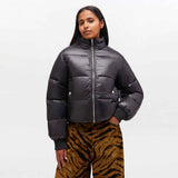 GANNI W0957 Shiny nylon puffer jakke - sort