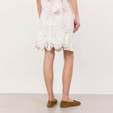 Hvid blonde nederdel fra Levete Room