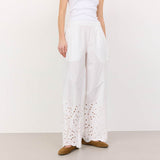 Hvide bukser med blonde kanter fra Levete Room