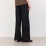 Sorte bomuldsbukser med blonde kant fra Levete Room