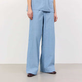 Enkle lyseblå bukser fra Levete Room