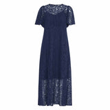 pige i blå, lang blondekjole købt i HAUSFRAU