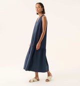 Navy blå kjole med lommer fra Rue de Tokyo