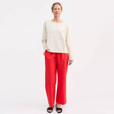 Røde bomuldsbukser fra Skall Studio i Hausfrau