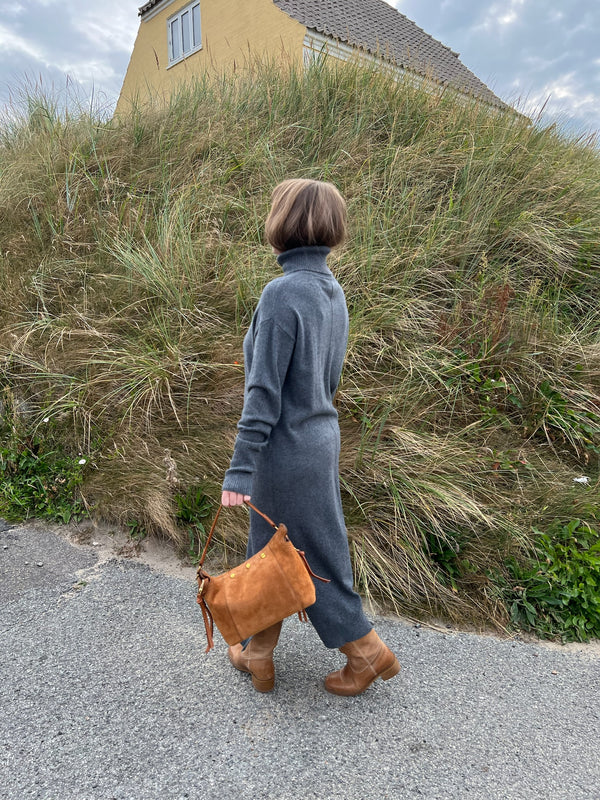 RUE DE TOKYO Katja merinould strikkjole - grå