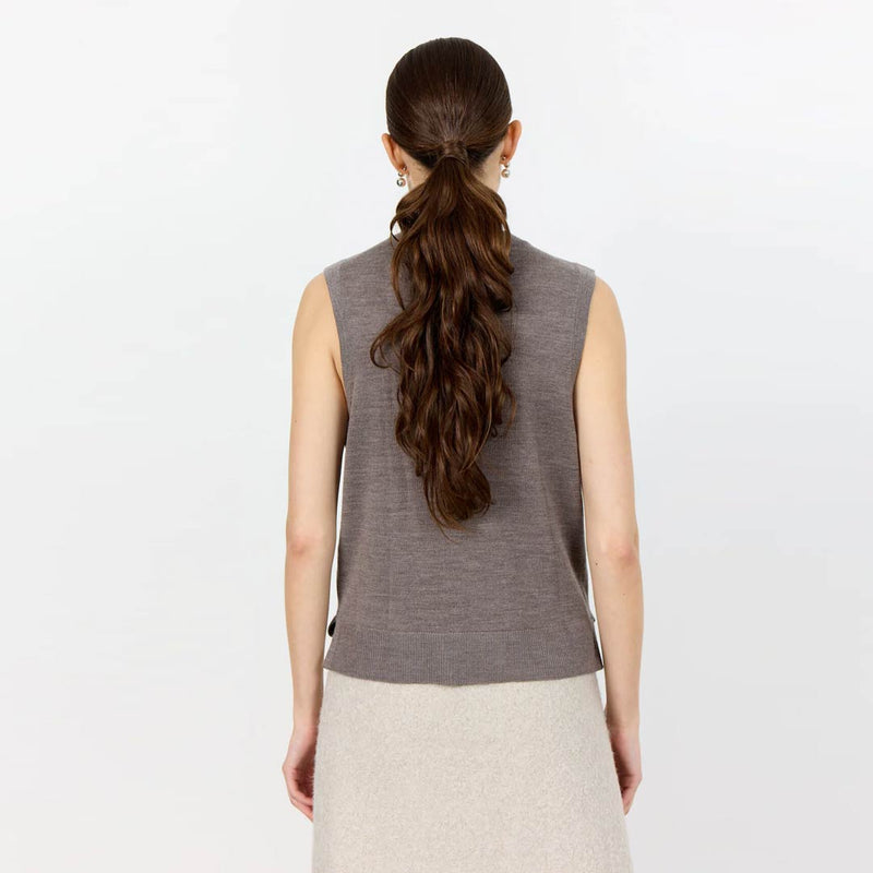 LEVETE ROOM Ismaila 11 vest - walnut