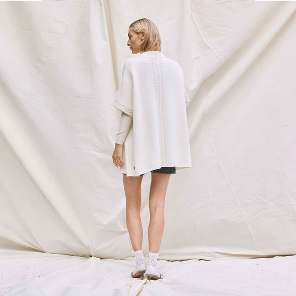 BETA STUDIOS Giselle cashmere cape - almost white