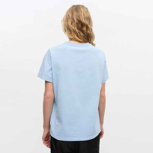 Lyseblå t-shirt med kæledyr fra Ganni