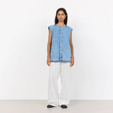 LEVETE ROOM Kosa 3 denim vest - light blue