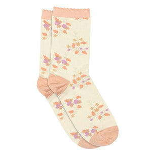 Råhvide strømper med blomster