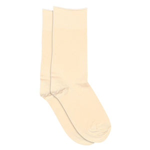 ribbede, cremefarvede strømper fra MP i HAUSFRAU butikkerne