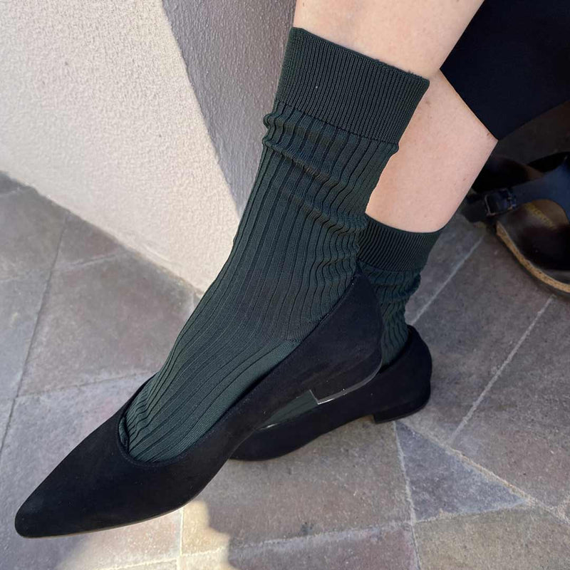 MRS. HOSIERY Silky Classic strømper - mørke grøn