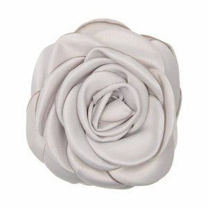 grå rose hårklemme, der kan købes i HAUSFRAU butikkerne
