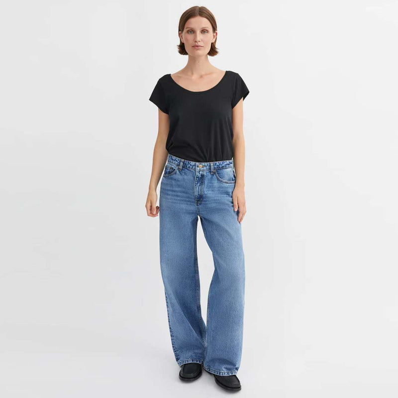 Vide jeans i blå fra Skall studio
